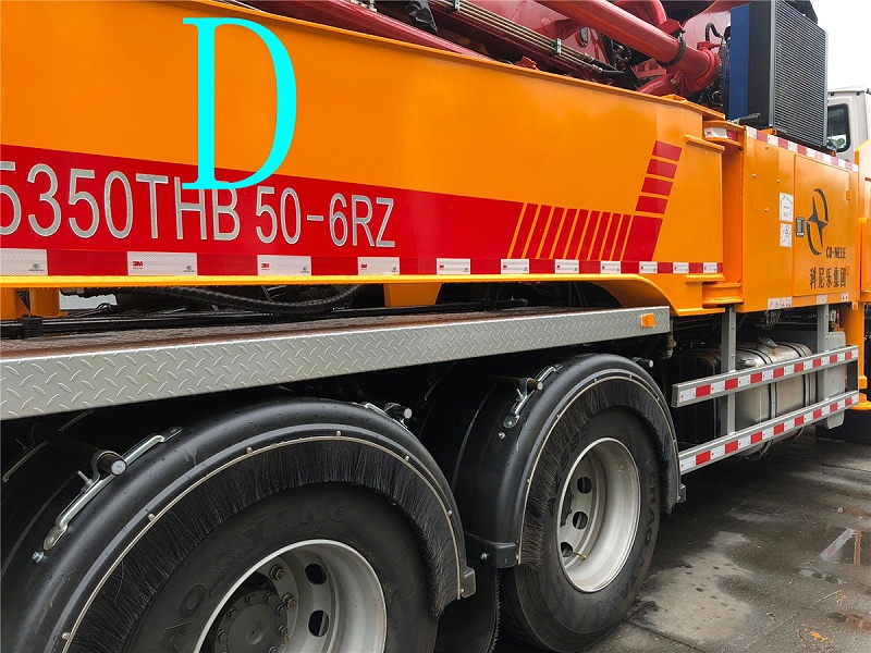 青島小型混凝土泵車(chē)價(jià)格 (7)