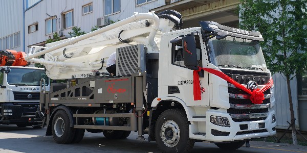 小型泵車(chē)你會(huì)清洗嗎？教你以下幾點(diǎn)